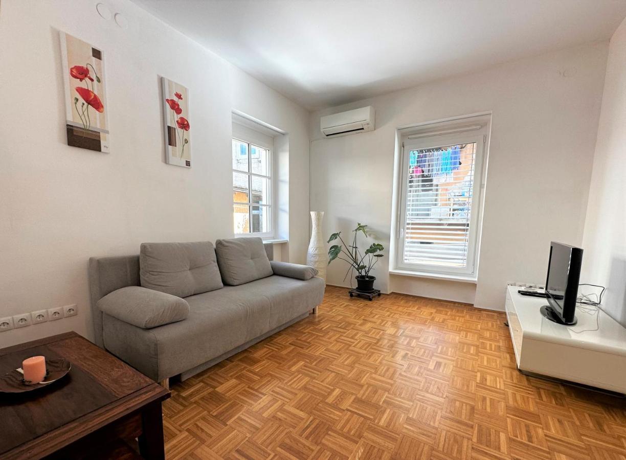 Charming Starry Night Apartment Ljubljana Eksteriør billede